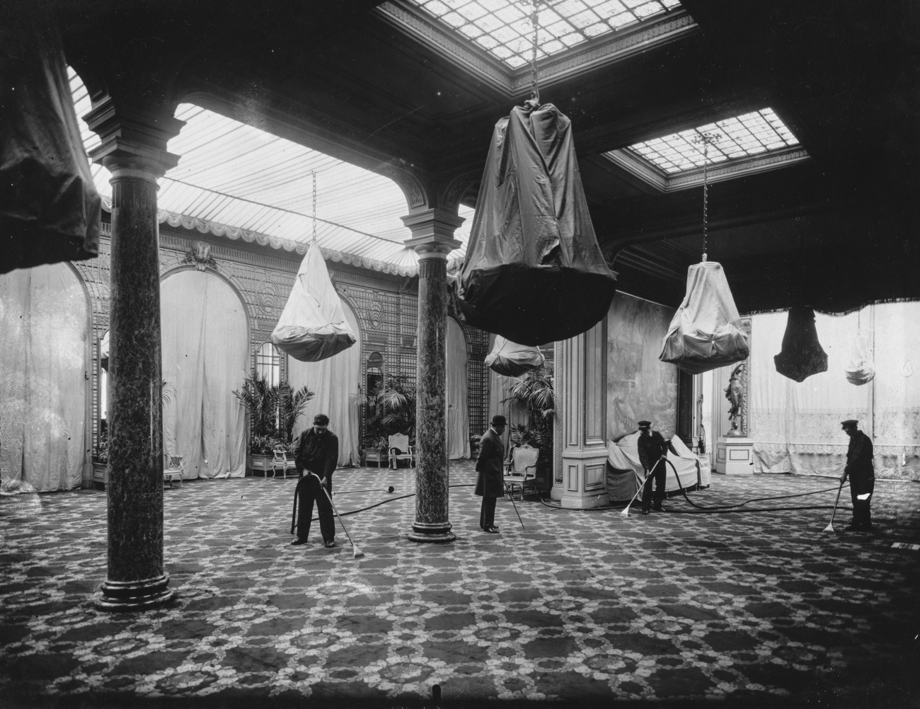 Nettoyage de l'Élysée par aspiration (1921-1922)