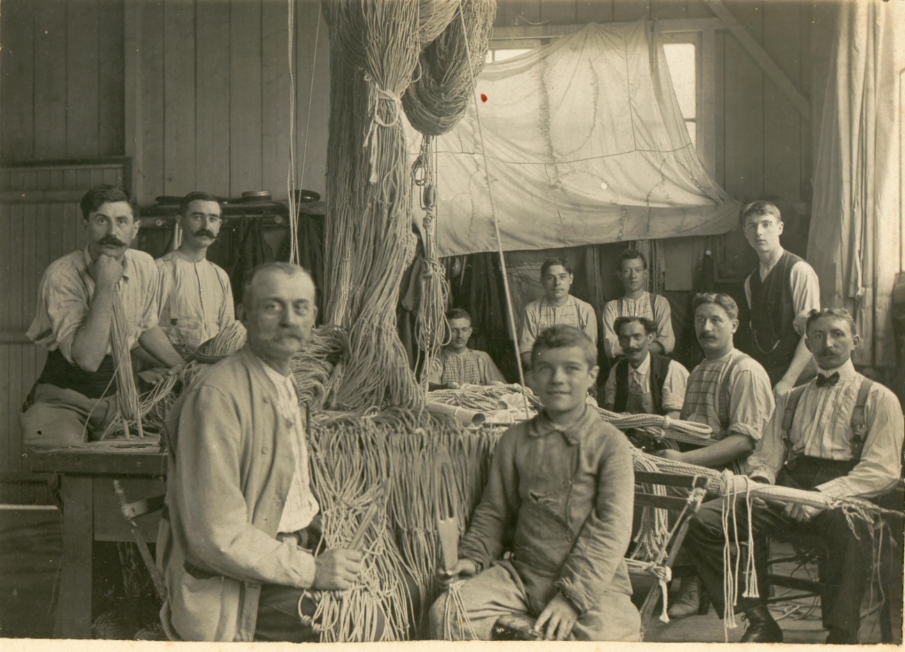 Ateliers des cordiers de Zodiac à Puteaux, 1911-1912.